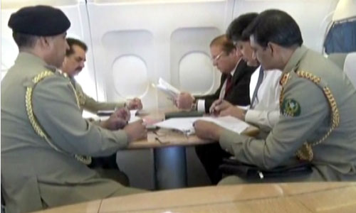 PM Sharif and Army chief hold consultative meeting on plane before landing in Tehran
