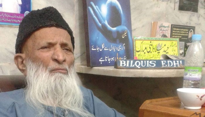 Abdus Sattar Edhi at the Edhi Centre headquarters- file photo