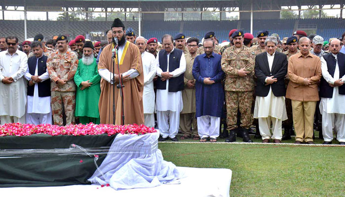 Funeral prayers of Abdul Sattar Edhi being offered at Karachi