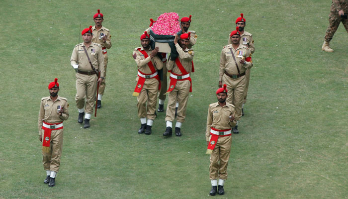 Soldiers carry coffin of Abdul Sattar Edhi during his funeral