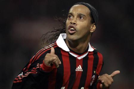 Brazilian legend Ronaldinho will be the captain of touring world team