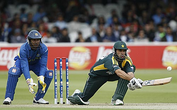 Misbah plays the reverse sweep, Pakistan v Sri Lanka, ICC World Twenty20 Super Eights, Lord