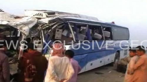 Bus, truck collision kills 13 in Khairpur