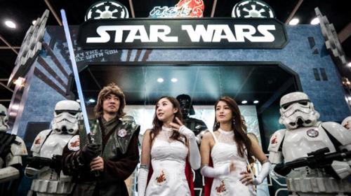China screens 'Star Wars' in cinemas for first time