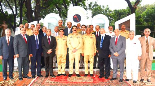 COAS visits Lahore Garrison, praises 11th Infantry Division