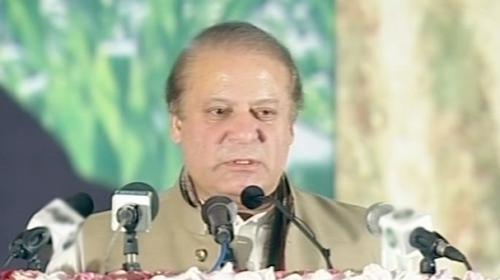 PM distributes Kissan package cheques, announces Gilgit-Skardu expressway