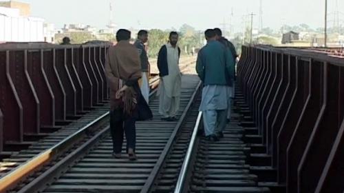 Man dies while attempting selfie with moving train in Rawalpindi