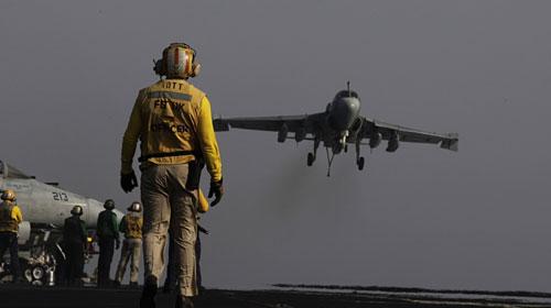 US aircraft bombs ISIS cash pile in Iraq