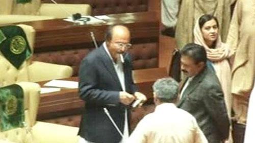 Khuhro apologises for smoking in Sindh Assembly