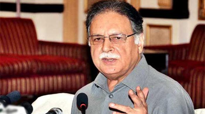 Pervaiz Rashid wants Imran Khan to apologize over ‘sit-in conspiracy’