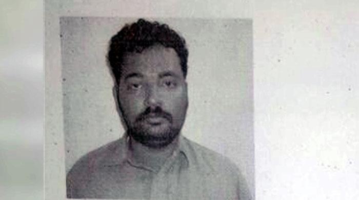 Lyari gangster in Rangers custody confesses to killing and dumping bus passengers