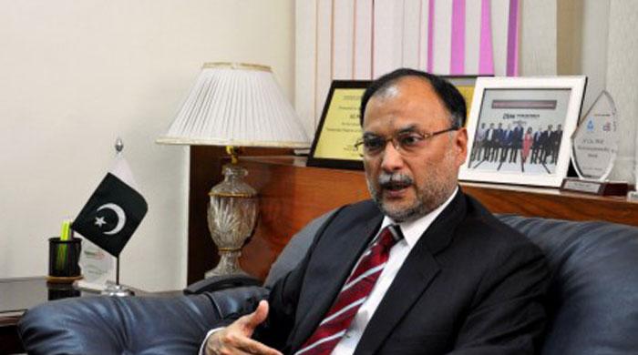 Land handed over to Chinese company for establishing Gwadar free zone: Ahsan Iqbal