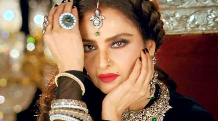 Rekha reveals hard facts in her biography