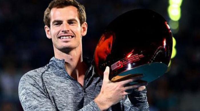 Murray crowned number one after Raonic injury