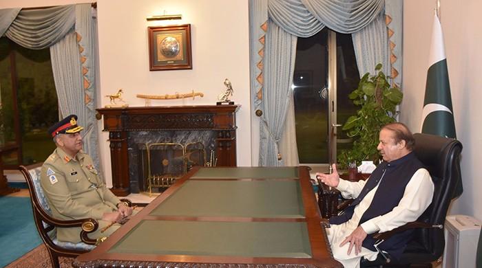 In pictures: PM meets General Bajwa, General Hayat