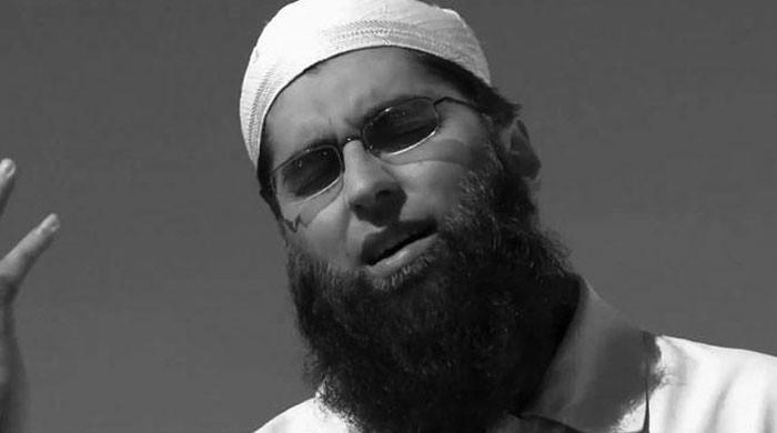 Celebrities react with grief, shock over Junaid Jamshed's demise