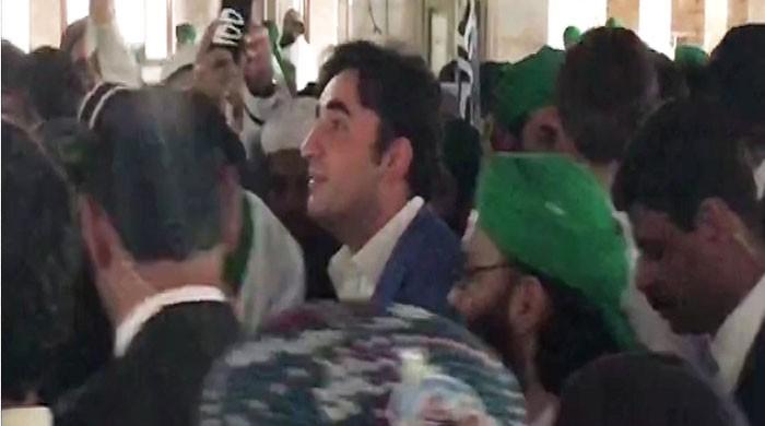 Bilawal visits Faizan-e-Madina in Karachi