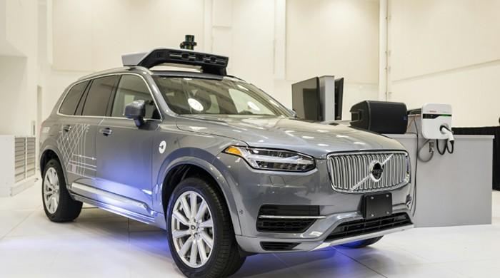 Uber defies California, keeps self-driving cars rolling