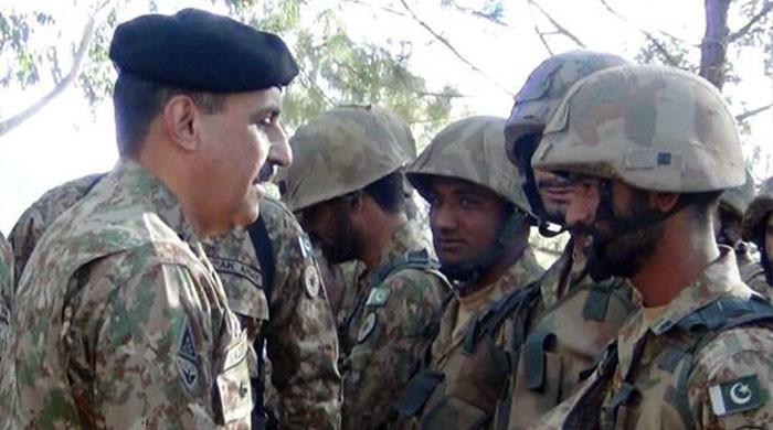 Lt Gen Nadeem Raza visits troops deployed at LoC