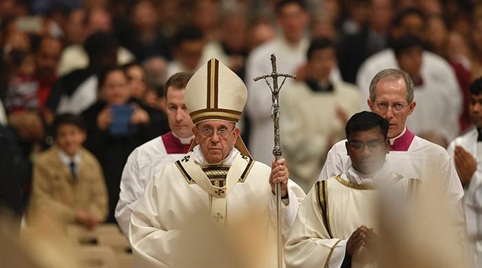 Pope Francis urges compassion for children at Christmas