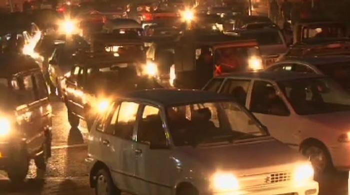 Massive traffic jam on various roads of Karachi