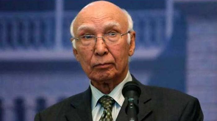 Chaman firing: Sartaj Aziz says Pakistan responded to cross border firing