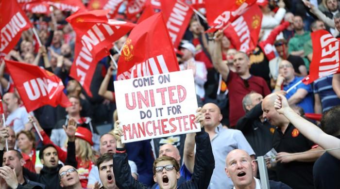 Man Utd Fans Celebrate Triumph After Tragedy