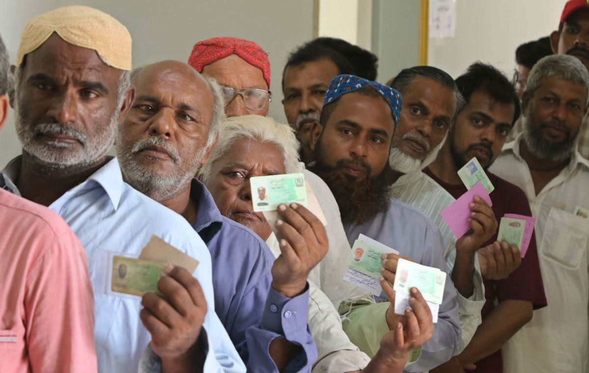 In Pictures Undeterred By Violence Pakistanis Make Their Votes Count