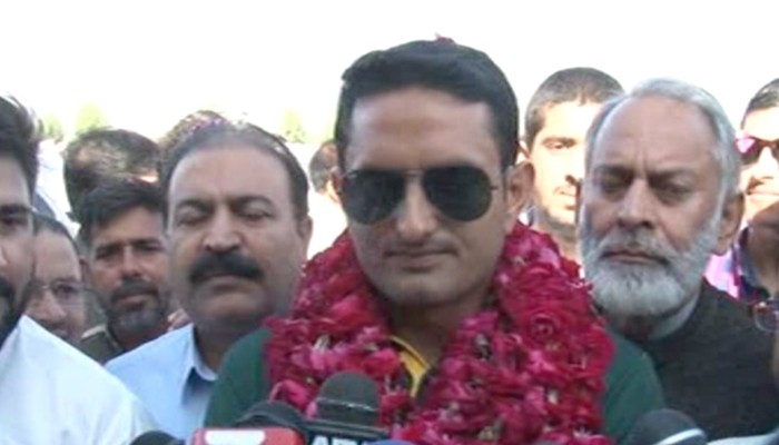 Image result for Mohammad Abbas returns to Sialkot to hero's welcome