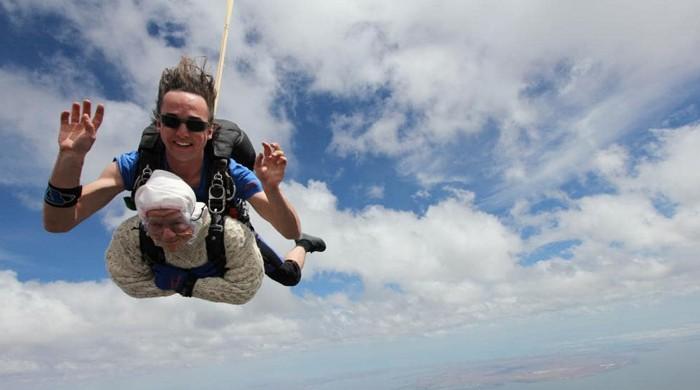 102 Year Old Great Granny Becomes Oldest Skydiver