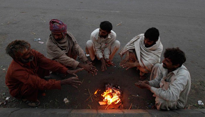 Chilly Siberian winds bring Karachi's temperature down