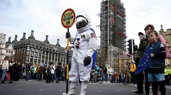 Hundreds Of Thousands March In London To Demand New Brexit Referendum