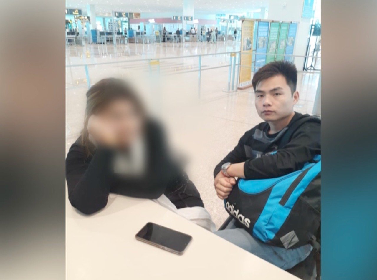 Bloke's bulge causes stir as airport staff catch him with live