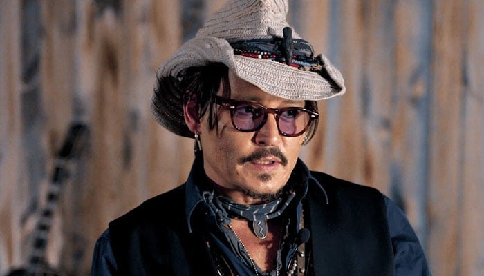 Johnny Depp Chàng lãng tử đam mê phụ kiện người hiếm hoi khiến Dior khó  có thể quay lưng