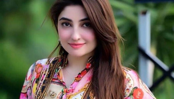 700px x 400px - Gul Panra posts Instagram video with 'Dil Diyan Gallan' song