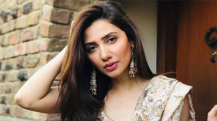 Mahira Khan receives ‘present of the year’ from son Azlan