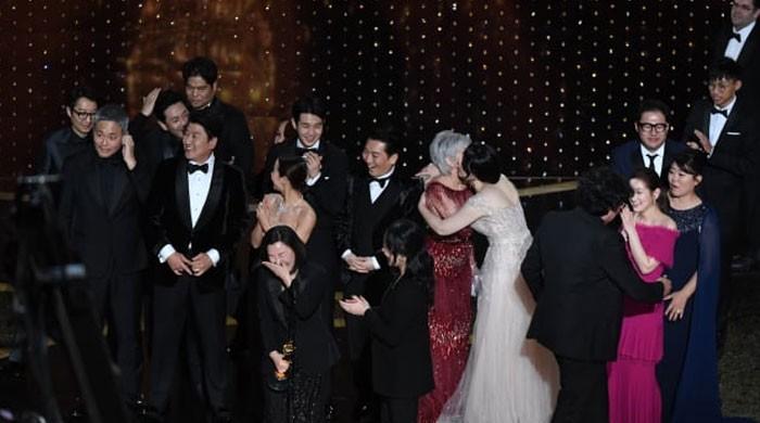 'Parasite' Makes Oscars History With Stunning Best Picture Win