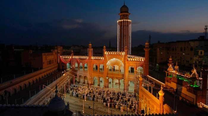 Peshawar’s Sunehri Masjid opens door for women worshipers