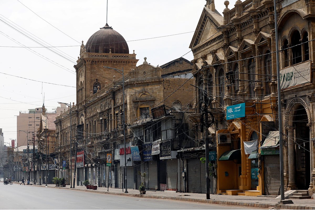 Karachi commissioner makes face masks mandatory as city prepares ...