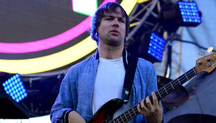 Arrestan a Mickey Madden, bajista de Maroon 5 por violencia doméstica