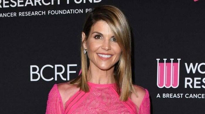 Lori Loughlin Is A Complete ‘wreck’ During Prison Sentence