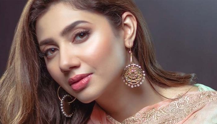 Mahira Khan to produce for the first time for film Baarwan Khiladi