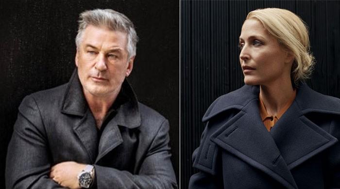 Alec Baldwin Faces The Wrath After Mocking Gillian Andersons American Accent