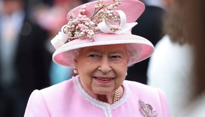 Queen Elizabeth receives second COVID-19 jab before maskless appearance