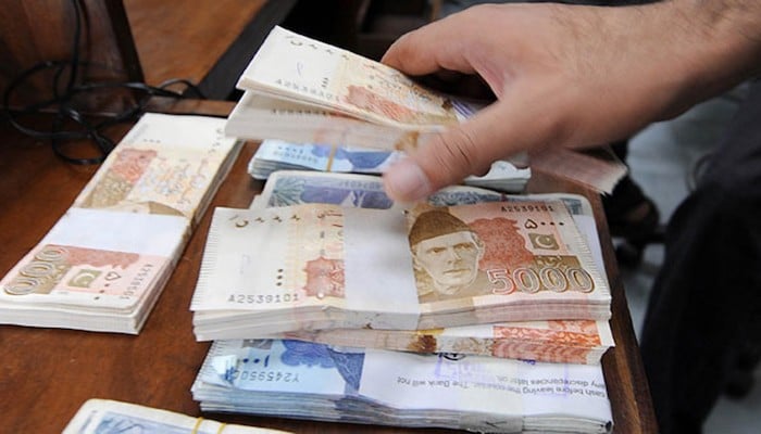 اقوام متحدہ کی رپورٹ کے مطابق ، ایلیٹ استحقاق نے پاکستان کی معیشت کا 17.4 بلین ڈالر کھایا