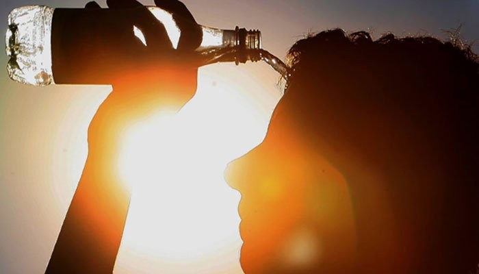 Karachi to experience heatwave for next two days: PMD