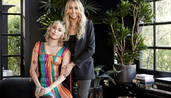 Miley Cyrus showers praise on mother for renovating her house