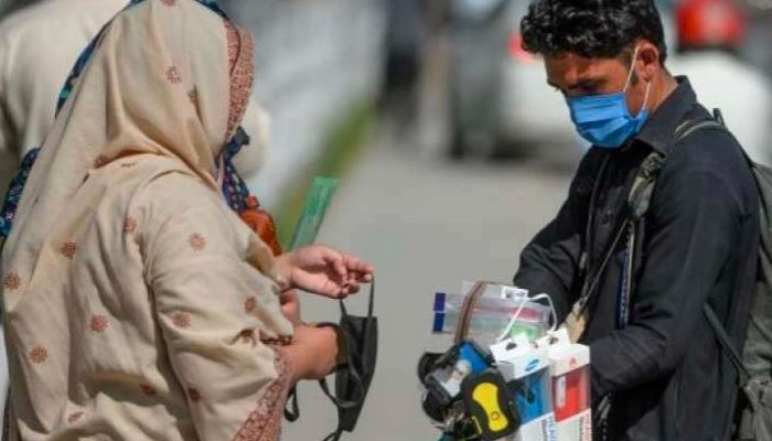 Pakistan reports 4,298 coronavirus cases in a day