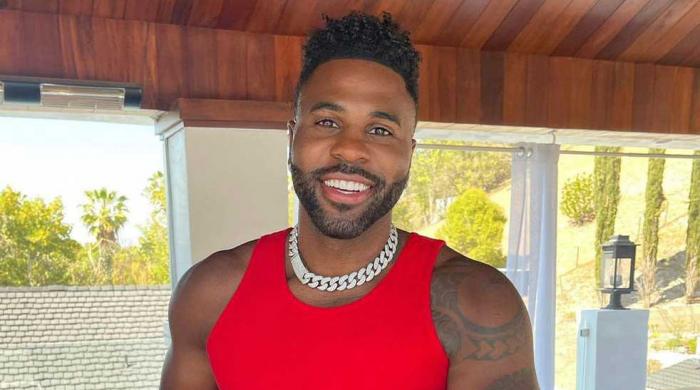 Jason Derulo adorably matches with newborn son in new snap