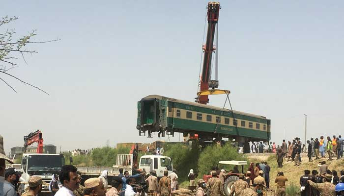 ٹریک کی ویلڈنگ کا مشترکہ ٹوٹ جانے کے بعد گھوٹکی ٹرین کا حادثہ پیش آیا: ابتدائی تفتیشی رپورٹ